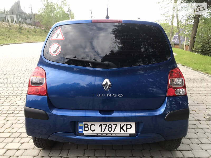 Хэтчбек Renault Twingo 2009 в Старом Самборе
