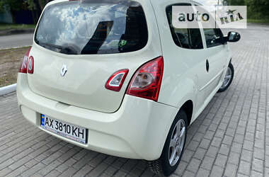 Хэтчбек Renault Twingo 2012 в 