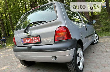 Хэтчбек Renault Twingo 2005 в 