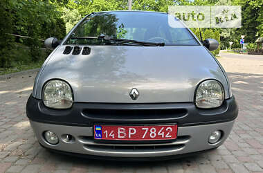 Хэтчбек Renault Twingo 2005 в 
