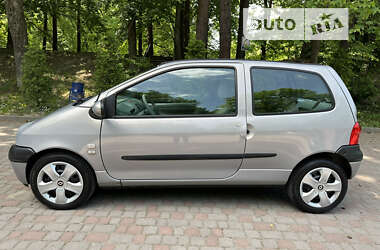 Хэтчбек Renault Twingo 2005 в 