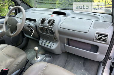 Хэтчбек Renault Twingo 2005 в 