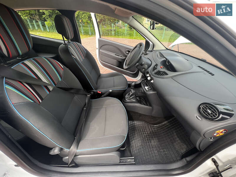 Хэтчбек Renault Twingo 2013 в Трускавце