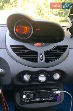 Хэтчбек Renault Twingo 2009 в Львове