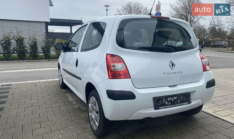 Хэтчбек Renault Twingo 2009 в Миргороде