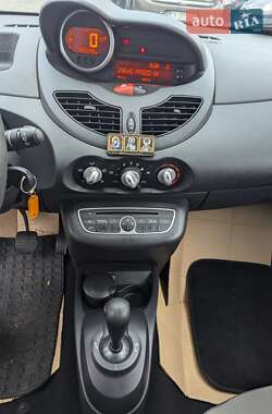 Хэтчбек Renault Twingo 2011 в Ровно