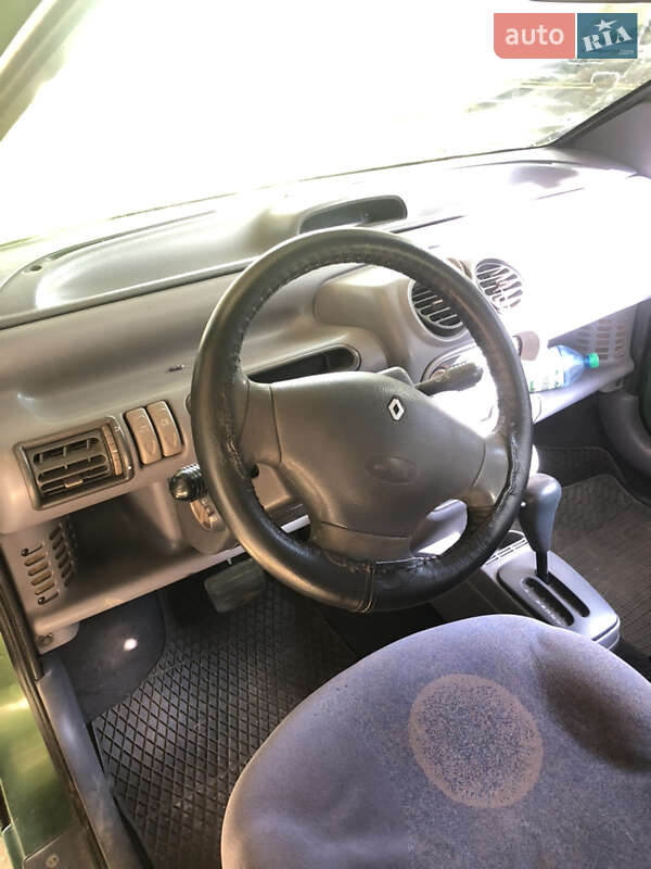 Хэтчбек Renault Twingo 1996 в Ужгороде