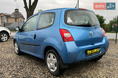 Хетчбек Renault Twingo 2011 в 