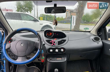 Хетчбек Renault Twingo 2011 в 