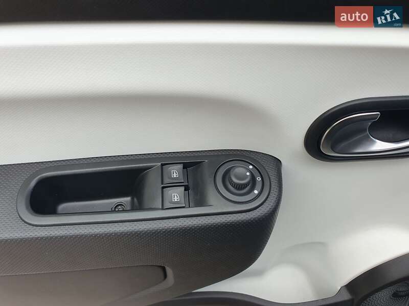 Хэтчбек Renault Twingo 2021 в Киеве