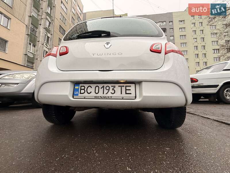 Хэтчбек Renault Twingo 2012 в Львове