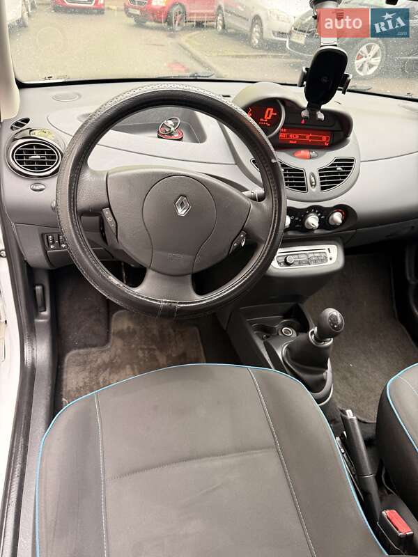 Хэтчбек Renault Twingo 2012 в Львове