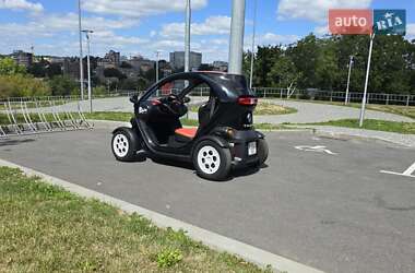 Хетчбек Renault Twizy Z.E. 2014 в 