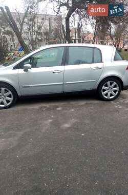 Хэтчбек Renault Vel Satis 2003 в 
