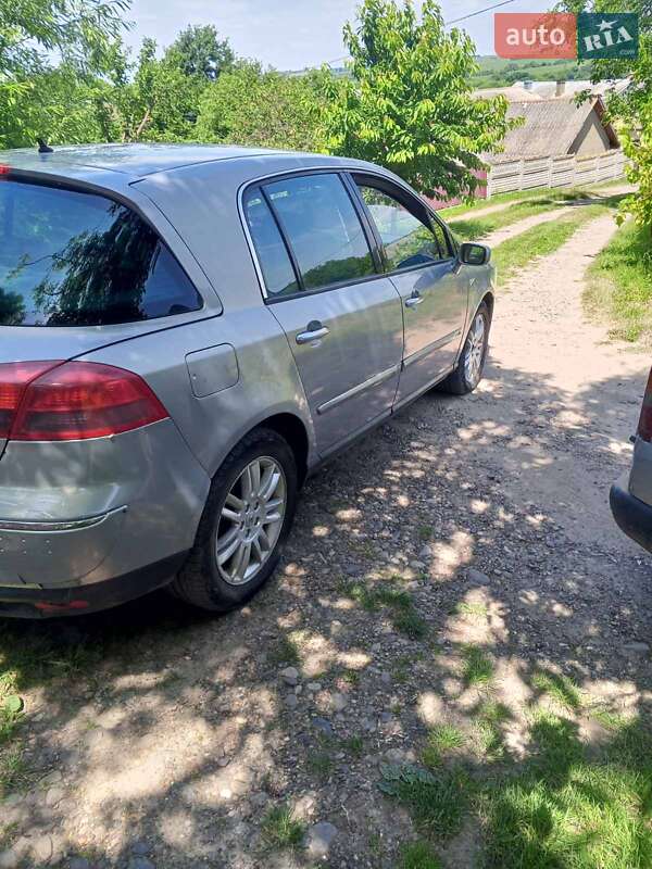 Хэтчбек Renault Vel Satis 2003 в Кицмани