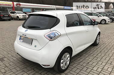 Хэтчбек Renault Zoe 2015 в Днепре