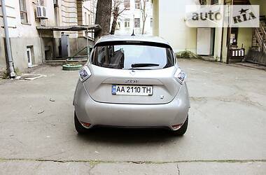 Хетчбек Renault Zoe 2014 в 