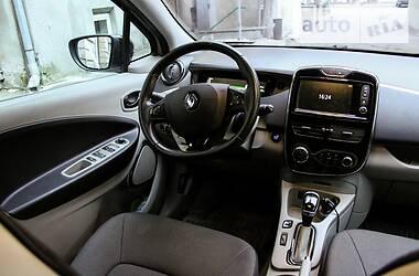 Хетчбек Renault Zoe 2014 в 
