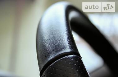 Хетчбек Renault Zoe 2014 в 