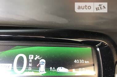 Хэтчбек Renault Zoe 2018 в 