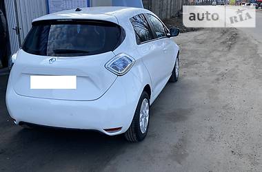 Хетчбек Renault Zoe 2014 в 