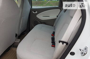 Хетчбек Renault Zoe 2013 в 