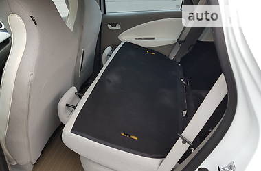 Хетчбек Renault Zoe 2013 в 