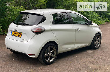 Хэтчбек Renault Zoe 2020 в 