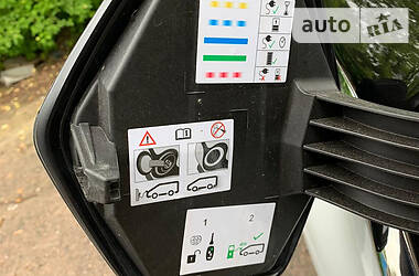 Хэтчбек Renault Zoe 2020 в 