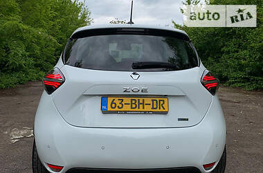 Хэтчбек Renault Zoe 2020 в 