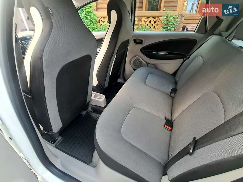 Хетчбек Renault Zoe 2015 в Дрогобичі