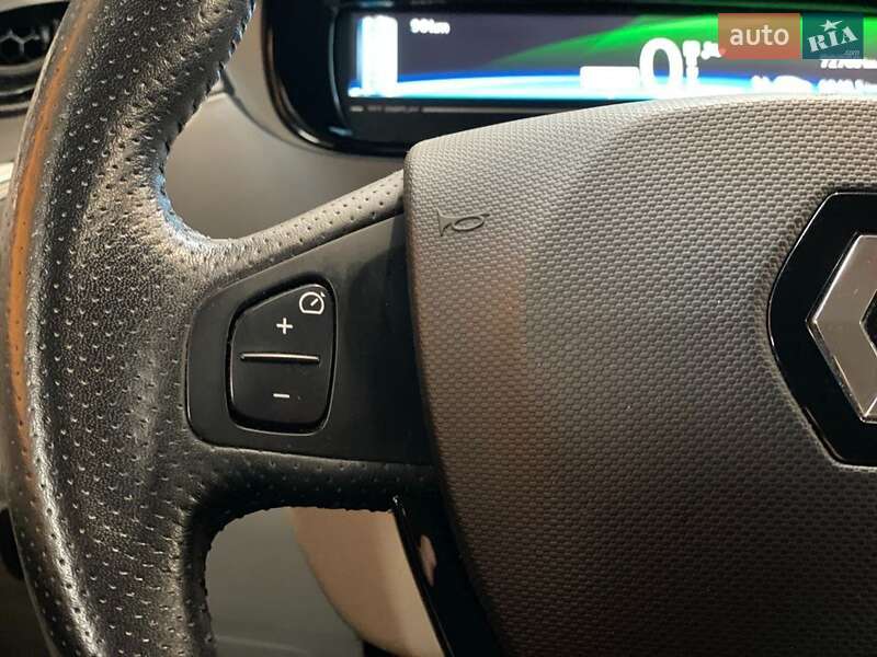 Хэтчбек Renault Zoe 2015 в Хмельницком