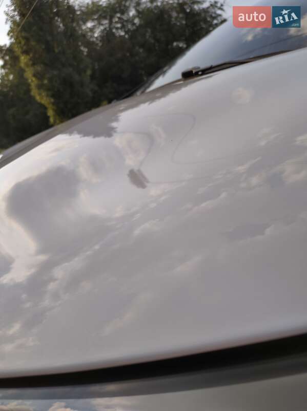 Хетчбек Renault Zoe 2015 в Павлограді