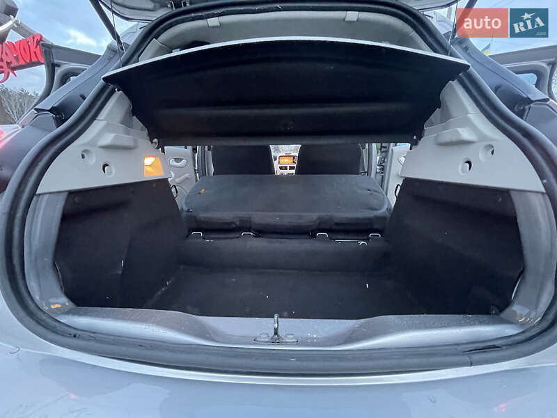 Хэтчбек Renault Zoe 2015 в Киеве фото 30 Хэтчбек Renault Zoe 2015 в Киеве