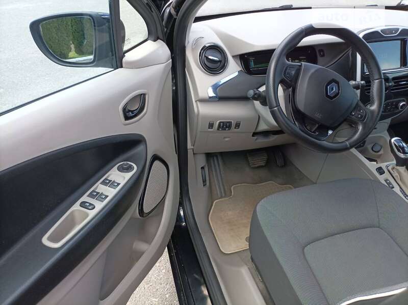 Хэтчбек Renault Zoe 2013 в Дубно