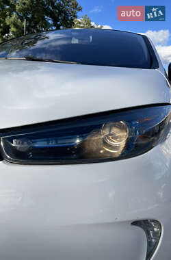 Хэтчбек Renault Zoe 2013 в 