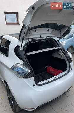 Хэтчбек Renault Zoe 2013 в 