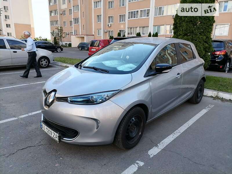 Хэтчбек Renault Zoe 2016 в Киеве