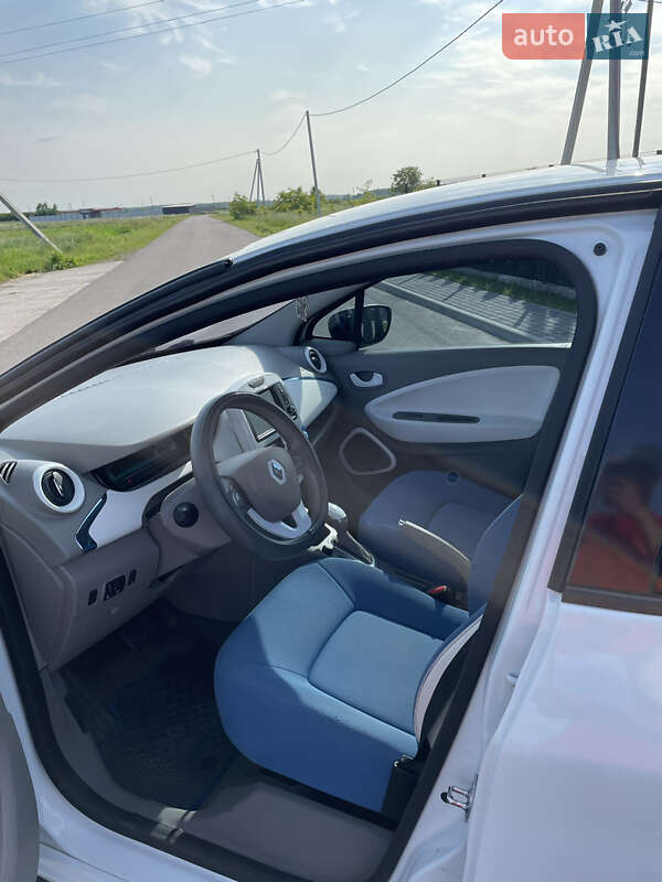Хетчбек Renault Zoe 2013 в Буську