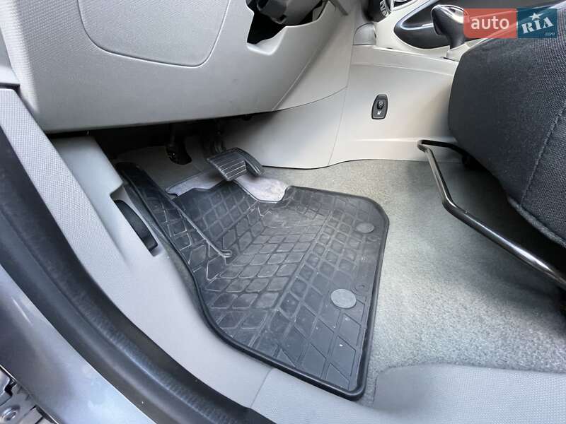 Хетчбек Renault Zoe 2015 в Львові