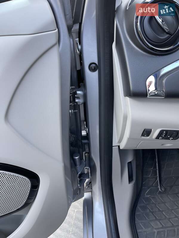 Хетчбек Renault Zoe 2015 в Львові