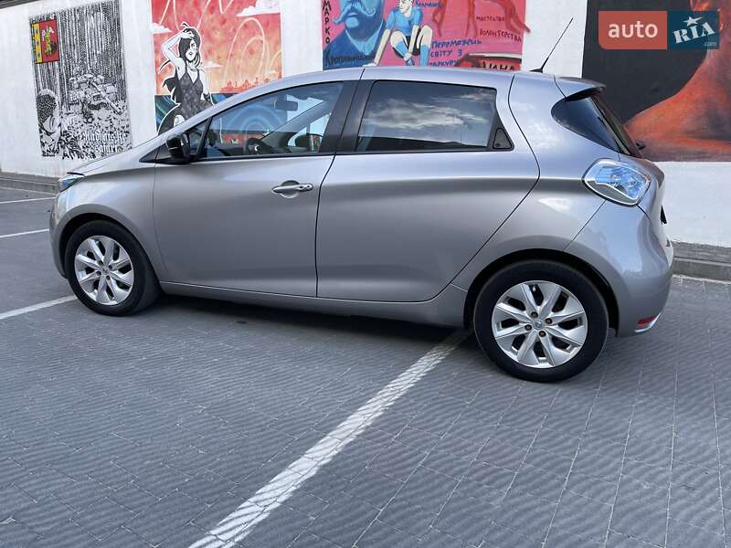 Хетчбек Renault Zoe 2015 в Львові