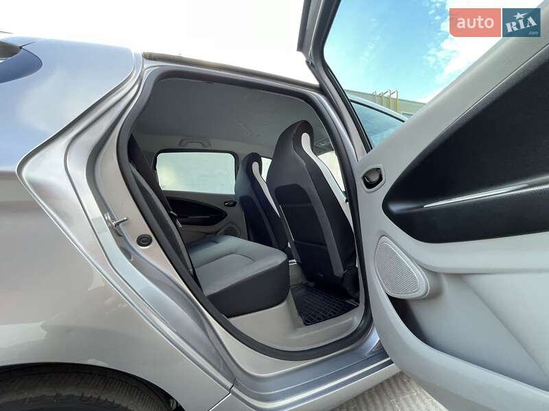 Хетчбек Renault Zoe 2015 в Львові