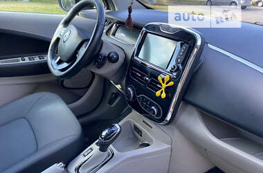 Хэтчбек Renault Zoe 2014 в 