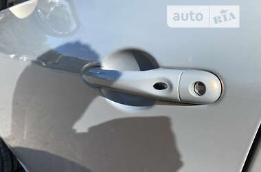 Хэтчбек Renault Zoe 2014 в 