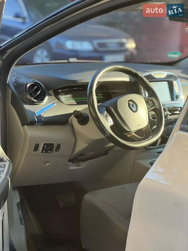 Хэтчбек Renault Zoe 2013 в Черновцах