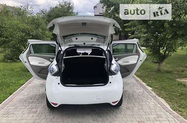 Хетчбек Renault Zoe 2016 в 