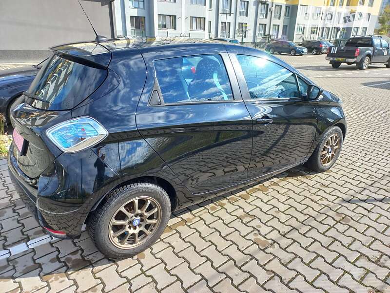 Хэтчбек Renault Zoe 2015 в Ивано-Франковске