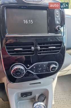 Хэтчбек Renault Zoe 2013 в 