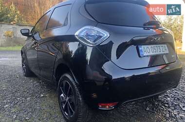 Хэтчбек Renault Zoe 2017 в 